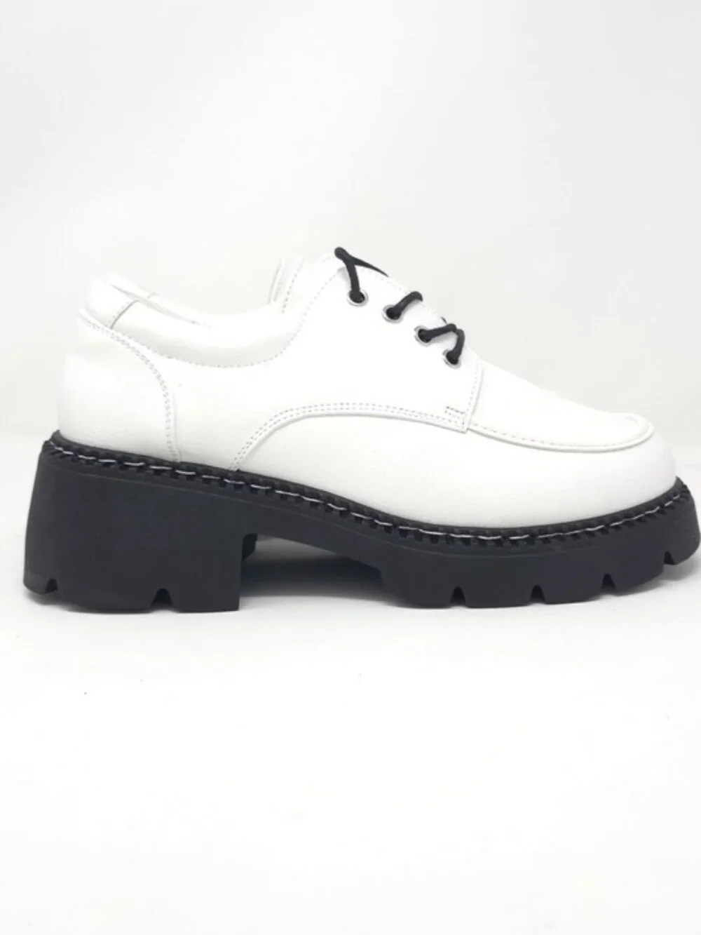 White Patent Brogue Lace up Faux Leather Loafers Chunky Black Lug Sole Oxfords